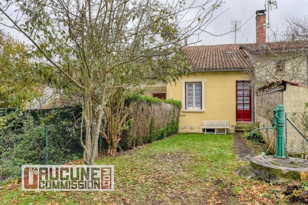 Maison Lumineuse & Jardin Prive Confolens Exterior foto